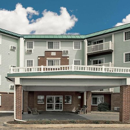 Baymont By Wyndham Essex Burlington Area Hotell Eksteriør bilde