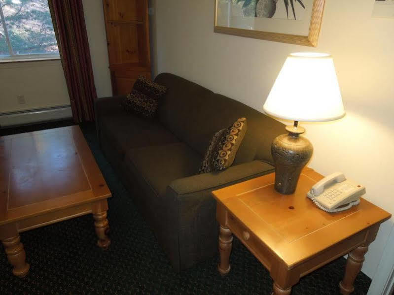 Baymont By Wyndham Essex Burlington Area Hotell Eksteriør bilde