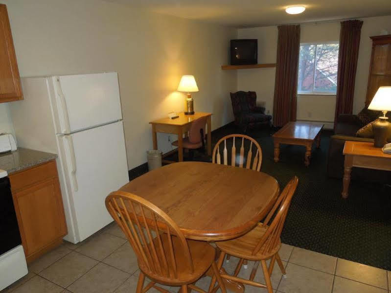 Baymont By Wyndham Essex Burlington Area Hotell Eksteriør bilde