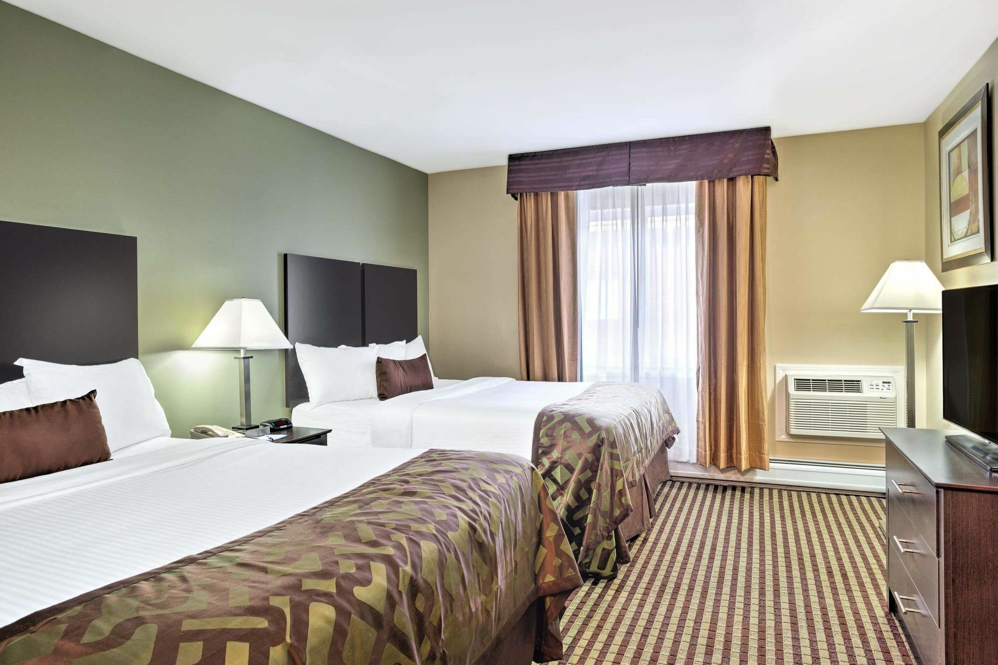 Baymont By Wyndham Essex Burlington Area Hotell Eksteriør bilde