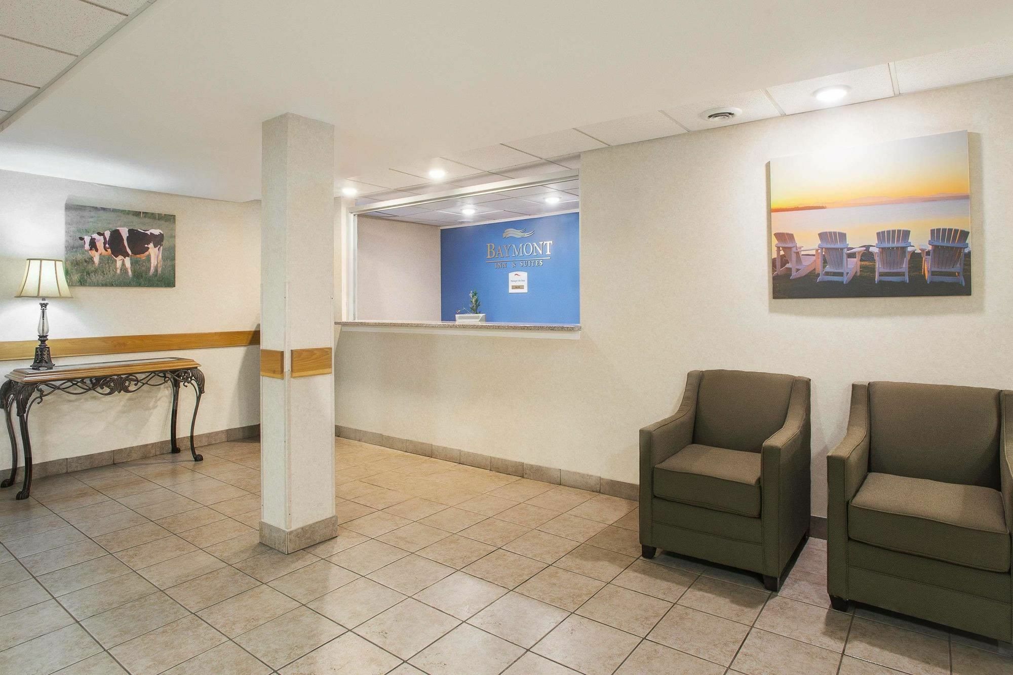Baymont By Wyndham Essex Burlington Area Hotell Eksteriør bilde